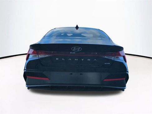 New 2026 Hyundai Elantra Limited image 6