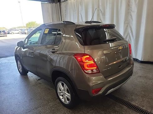 Used 2021 Chevrolet Trax LT w/ LT Convenience Package AWD/4WD image 10