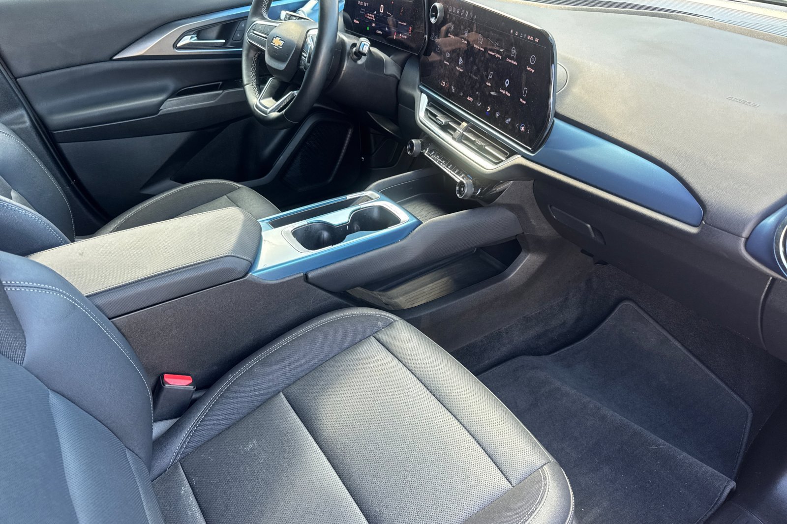 Used 2024 Chevrolet Equinox EV LT AWD/4WD image 20