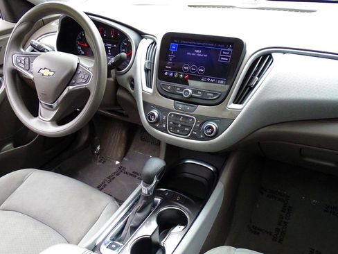 Used 2024 Chevrolet Malibu LT FWD image 28