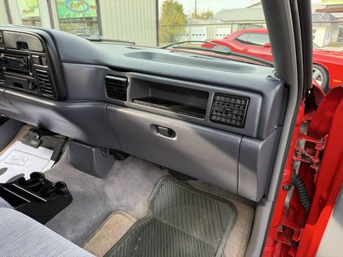 Used 1997 Dodge Ram 1500 Truck 2WD Club Cab image 96