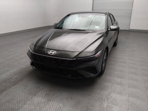 Used 2024 Hyundai Elantra SEL FWD image 15