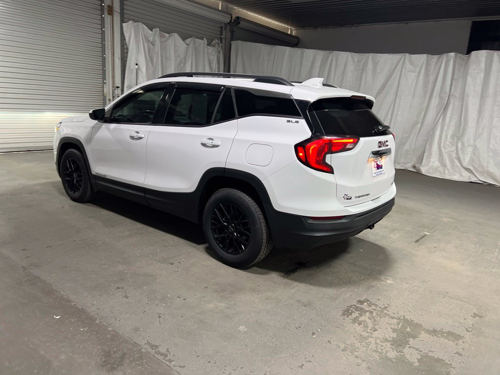 Used 2018 GMC Terrain SLE w/ Driver Convenience Package AWD/4WD image 5