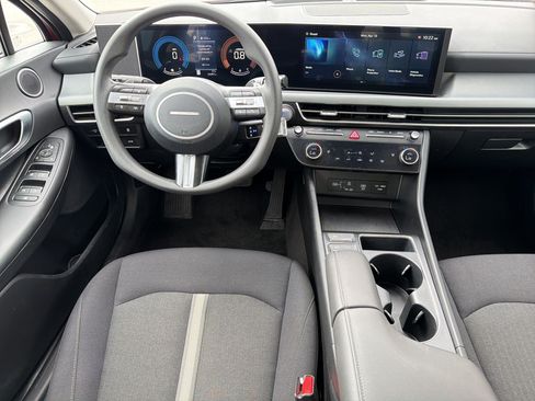 Used 2025 Hyundai Sonata SEL FWD image 27