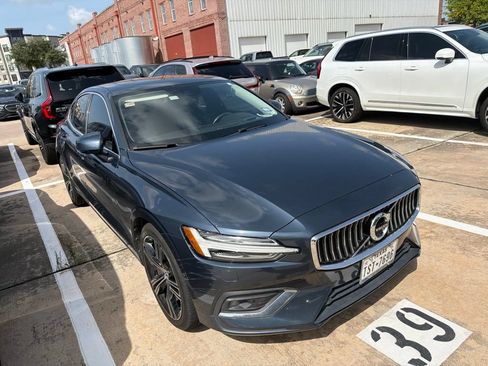 Used 2022 Volvo S60 B5 Inscription AWD/4WD image 3