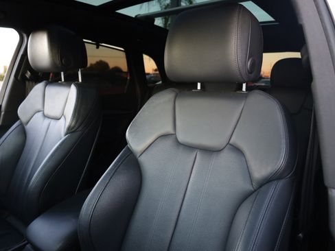 Used 2019 Audi SQ5 Prestige image 6