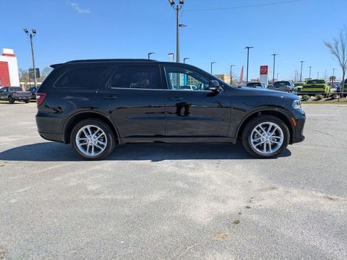 Used 2024 Dodge Durango GT image 2