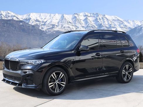 Used 2020 BMW X7 xDrive40i w/ M Sport Package AWD/4WD image 2