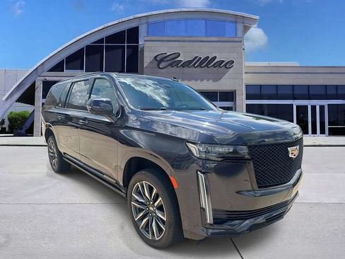Used 2023 Cadillac Escalade ESV Sport Platinum AWD/4WD image 3