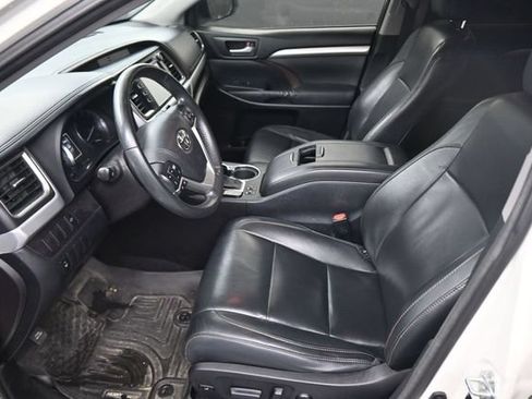 Used 2015 Toyota Highlander XLE AWD/4WD image 22