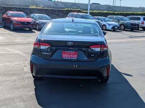 Used 2023 Toyota Corolla LE image 9