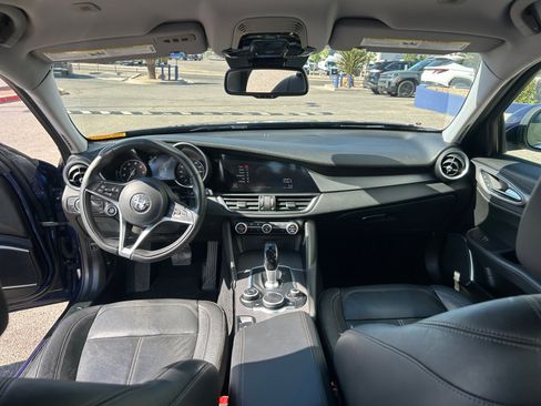 Used 2017 Alfa Romeo Giulia Ti RWD image 16