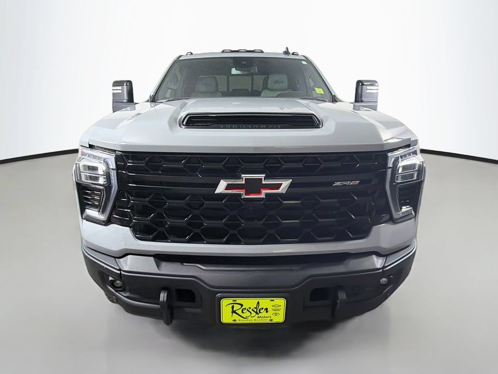 Used 2025 Chevrolet Silverado 2500 ZR2 w/ ZR2 Bison Edition AWD/4WD image 2