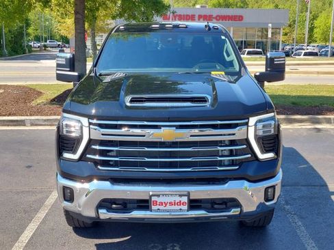 Used 2024 Chevrolet Silverado 3500 LTZ w/ LTZ Premium Package AWD/4WD image 3