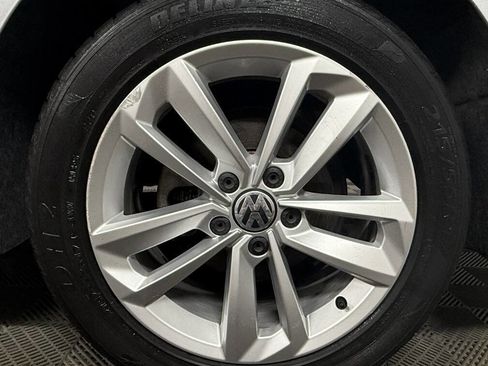 Used 2020 Volkswagen Passat 2.0T SE image 24