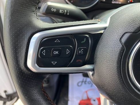 Used 2020 Jeep Gladiator Mojave AWD/4WD image 12