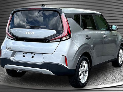 Used 2024 Kia Soul LX w/ Option Group 015 FWD image 6