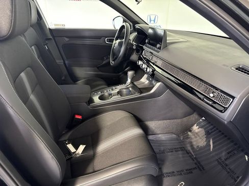 Used 2024 Honda Civic Sport image 6