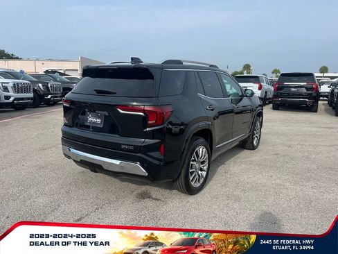 New 2026 GMC Terrain Denali w/ LPO, Black Badging Package AWD/4WD image 5