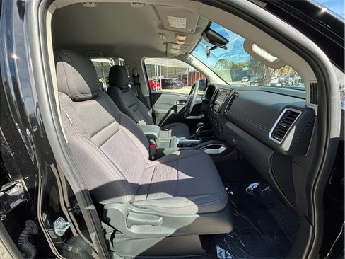 Used 2022 Nissan Frontier SV image 34