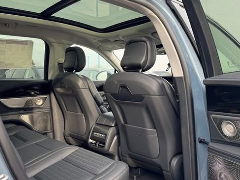 Used 2026 Lincoln Nautilus Reserve image 13