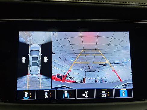 Certified 2022 Buick Enclave Avenir w/ Avenir Technology Package image 31