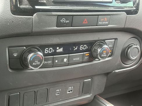 Used 2024 Nissan Frontier Pro-X RWD image 27