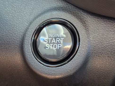 New 2025 Hyundai Venue SEL image 34