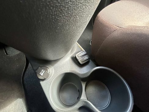 Used 2015 FIAT 500 Pop image 23