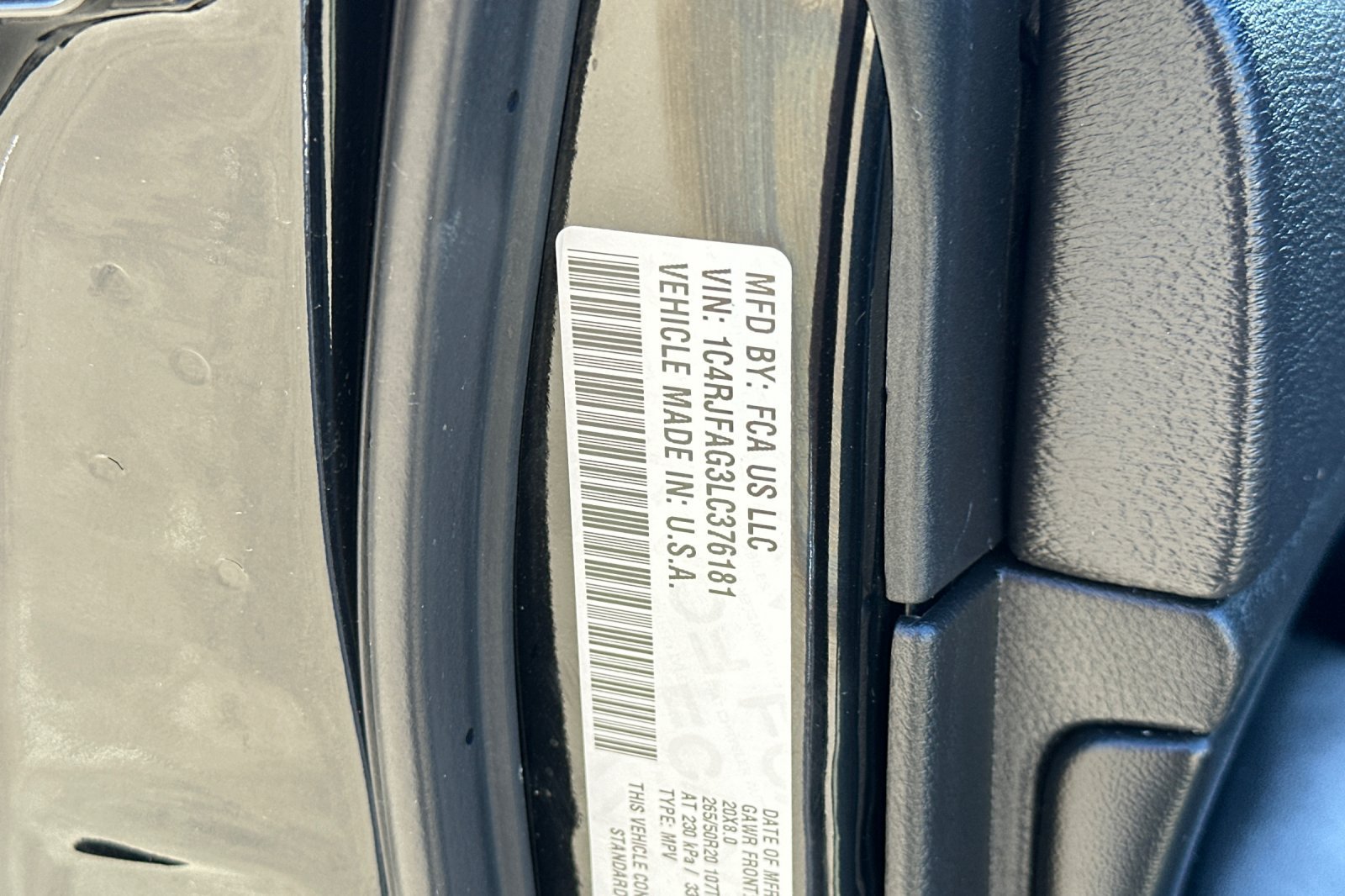 Used 2020 Jeep Grand Cherokee Altitude AWD/4WD image 37