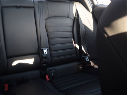 Used 2022 Alfa Romeo Giulia Veloce image 17