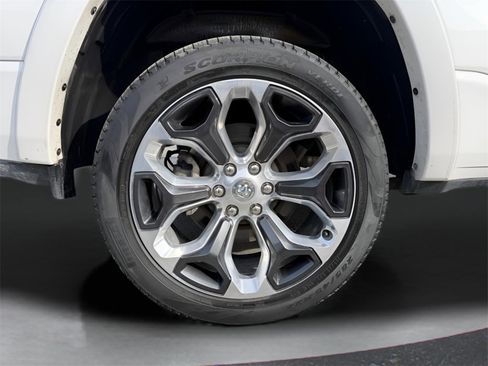 Used 2022 RAM 1500 Limited w/ Body-Colour Bumper Group image 14