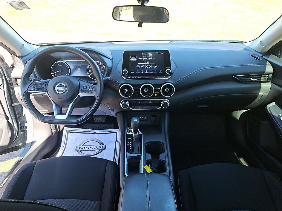Certified 2025 Nissan Sentra SV w/ Trunk Package FWD image 19