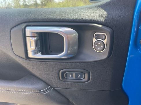 Used 2023 Jeep Wrangler Unlimited Sahara w/ Cold Weather Group image 26