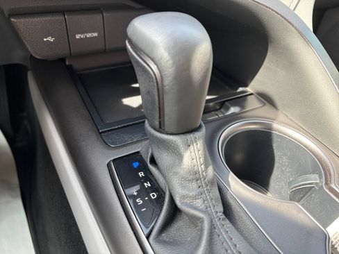 Used 2023 Toyota Camry SE FWD image 6