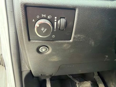 Used 2018 Jeep Grand Cherokee Altitude AWD/4WD image 24