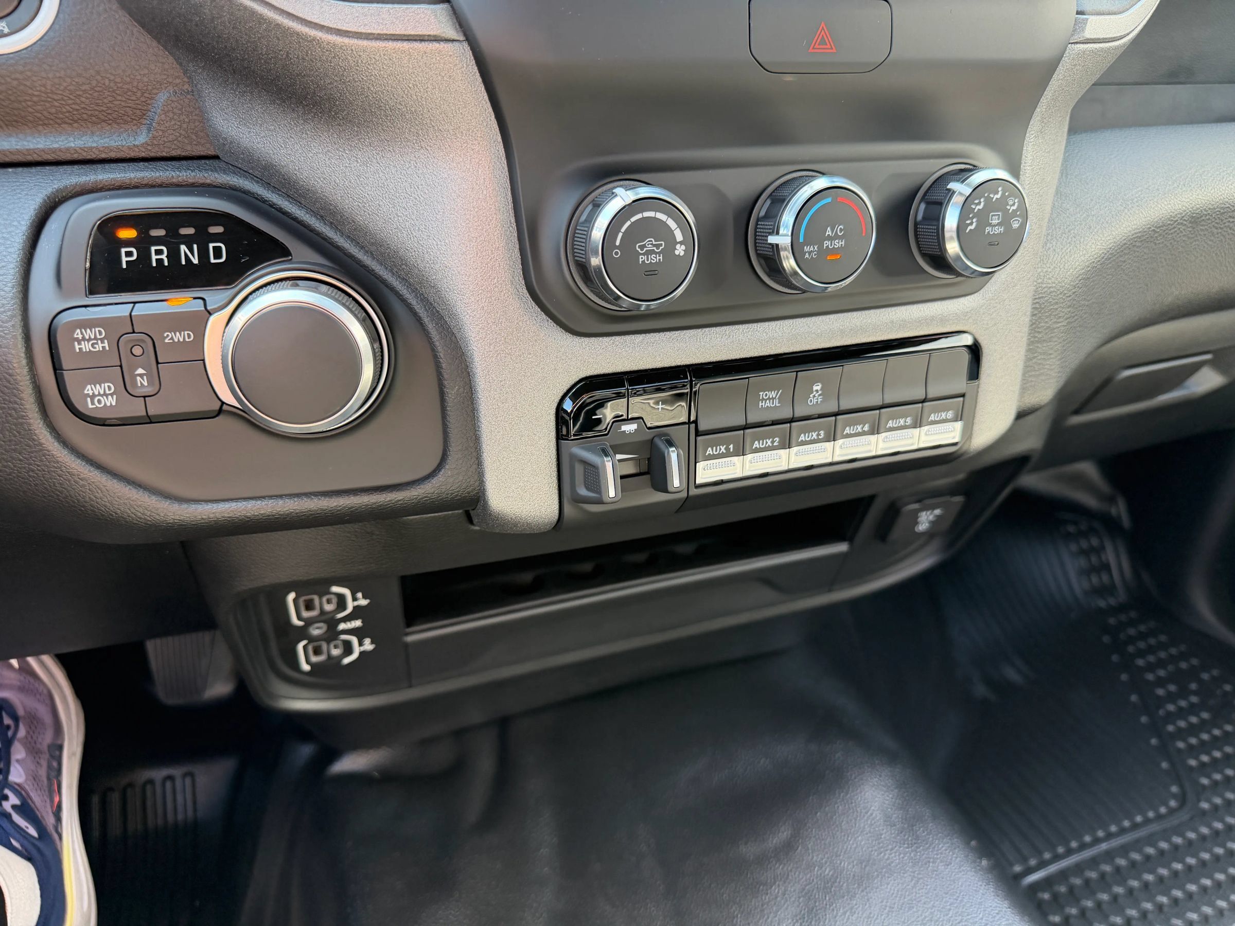 Used 2024 RAM 3500 Tradesman AWD/4WD image 23