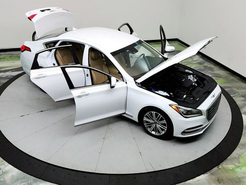 Used 2018 Genesis G80 3.8 RWD image 38