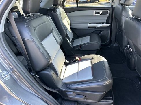Certified 2022 Ford Explorer XLT w/ Equipment Group 202A image 27