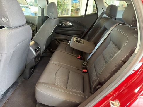 Used 2024 GMC Terrain SLE w/ Driver Convenience Package AWD/4WD image 12