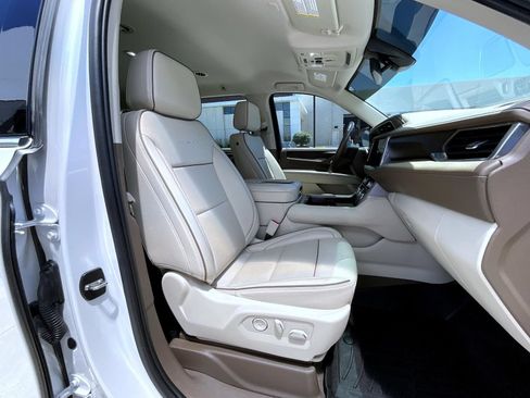 Used 2022 GMC Yukon Denali w/ Max Trailering Package AWD/4WD image 16