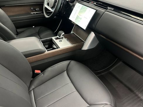 New 2026 Land Rover Range Rover SE image 26