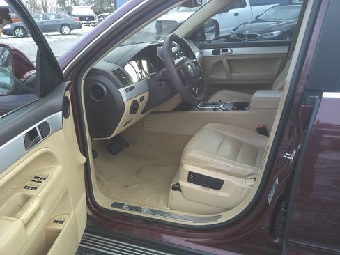Used 2008 Volkswagen Touareg V6 image 10