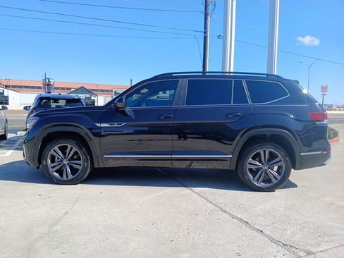 Used 2021 Volkswagen Atlas SE w/ Panoramic Sunroof Package image 6