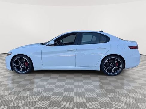 Used 2023 Alfa Romeo Giulia Ti RWD image 5