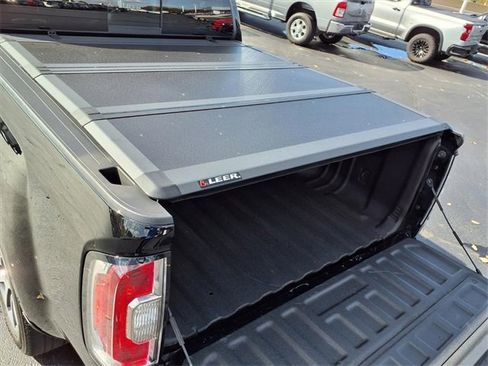 Used 2021 GMC Canyon Denali image 31