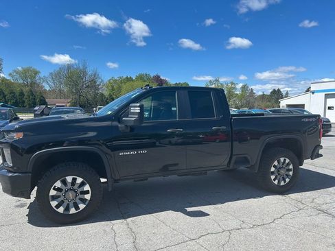 Used 2022 Chevrolet Silverado 2500 LT w/ Convenience Package AWD/4WD image 1