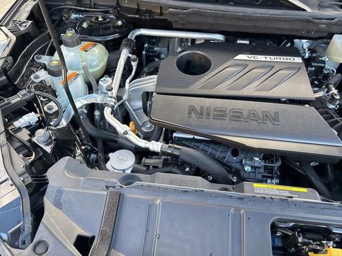 Used 2025 Nissan Rogue SV w/ SV Premium Package image 39