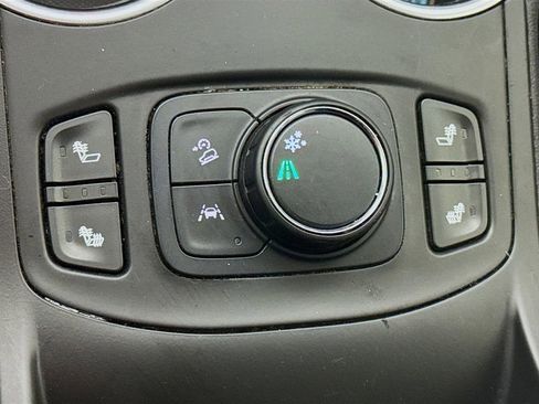 Used 2021 GMC Terrain SLT image 23