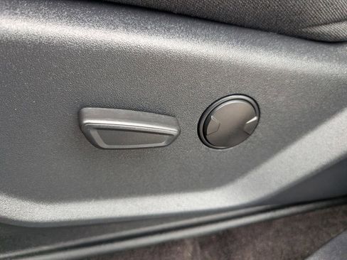 Used 2022 Ford Expedition XLT image 17